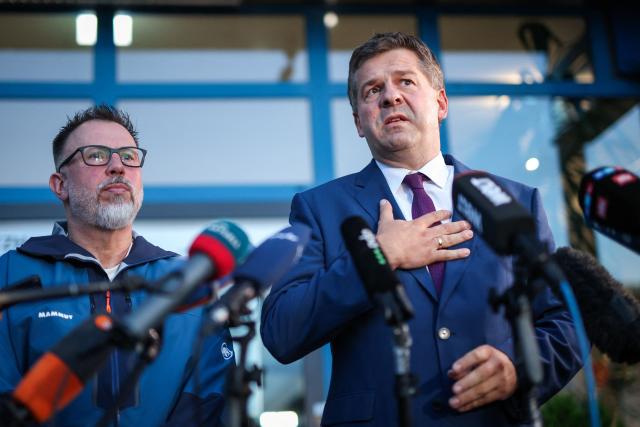 Saxony-Anhalt's State Premier Sven Schulze (R) and Secretary-General of the CDU in Saxony-Anhalt Mario Karschunke address the press following a meeting of the conservative Christian Democratic Union (CDU) party on the aftermath of the state election in Saxony-Anhalt, in the GTZH Industry Park in Magdeburg, eastern Germany on September 7, 2026. The defeated centre-right premier of Germany's Saxony-Anhalt state said on September 7 that election winners the far-right AfD had won the right to try to form a governing majority. (Photo by Ronny HARTMANN / AFP)