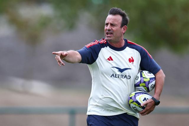France's head coach François Ratier takes part in a training session, as part of the preparation for the match between France and New Zealand, in Marcoussis, south of Paris, on September 8, 2026. (Photo by Anne-Christine POUJOULAT / AFP)