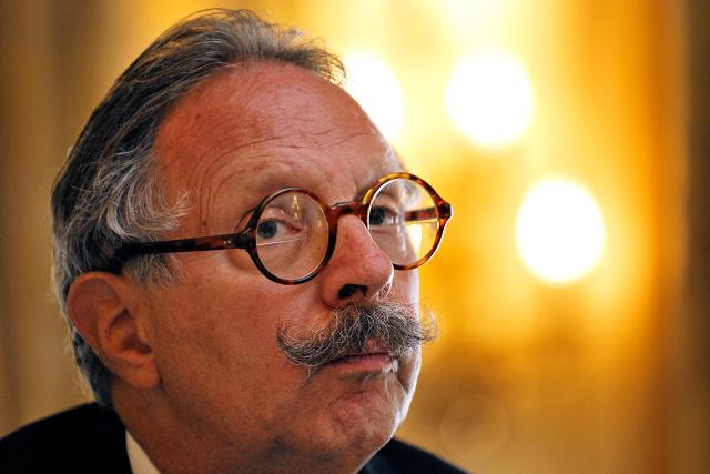 (FILES) Swiss Bankers Association President Pierre Mirabaud looks on during a press conference in Geneva on May 5, 2008. The former head of the Swiss Bankers Association was given a two-year suspended jail sentence for corruption and money laundering on September 8, 2026, in a in a bribery case involving a former director of Kuwaiti social security. (Photo by Fabrice COFFRINI / AFP)
