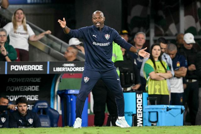 Fluminense's head coach Marcao gestures during the Copa Libertadores quarter-final first leg football match between Brazil's Fluminense and Argentina's Platense at the Maracana stadium in Rio de Janeiro, Brazil on September 8, 2026. (Photo by MAURO PIMENTEL / AFP)