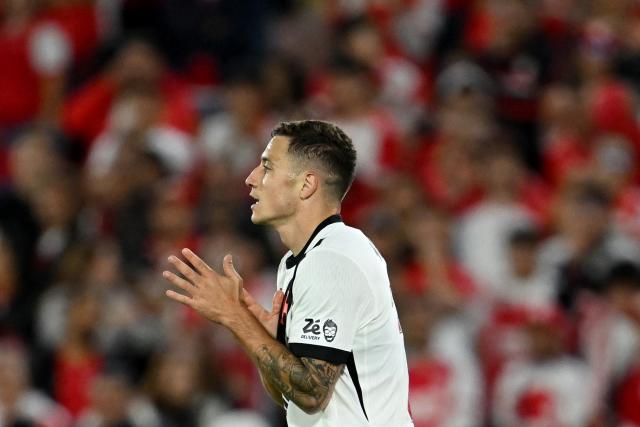 Vasco da Gama's forward #19 Bruno Duarte reacts during the Copa Sudamericana quarter-final first leg football match between Colombia's Independiente Santa Fe and Brazil's Vasco da Gama at the Nemesio Camacho 'El Campin' stadium in Bogota on September 8, 2026. (Photo by Raul ARBOLEDA / AFP)