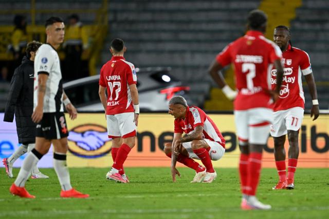 Santa Fe players react at the end of the Copa Sudamericana quarter-final first leg football match between Colombia's Independiente Santa Fe and Brazil's Vasco da Gama at the Nemesio Camacho 'El Campin' stadium in Bogota on September 8, 2026. (Photo by Raul ARBOLEDA / AFP)