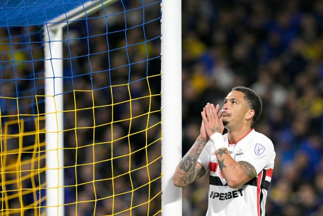 Sao Paulo's forward #10 Luciano reacts after missing a scoring opportunity during the Copa Sudamericana quarter-final first leg football match between Argentina's Boca Juniors and Brazil's Sao Paulo at La Bombonera stadium in Buenos Aires on September 8, 2026. (Photo by JUAN MABROMATA / AFP)