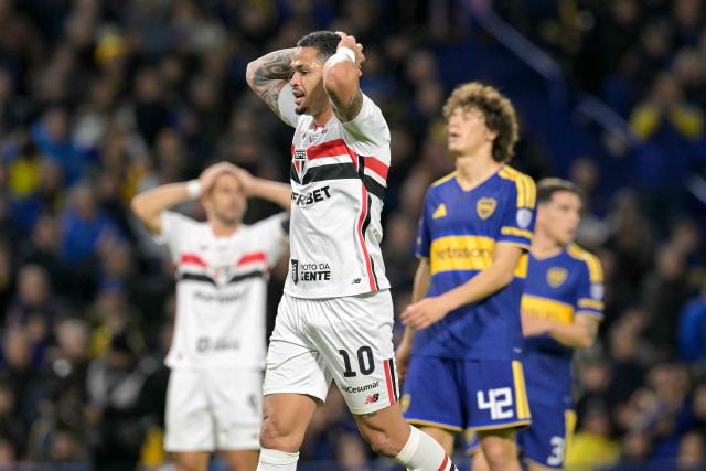 Sao Paulo's forward #10 Luciano reacts after missing a scoring opportunity during the Copa Sudamericana quarter-final first leg football match between Argentina's Boca Juniors and Brazil's Sao Paulo at La Bombonera stadium in Buenos Aires on September 8, 2026. (Photo by JUAN MABROMATA / AFP)