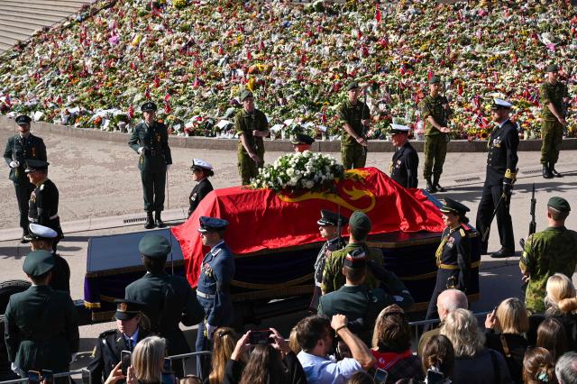 The casket of late King Harald V of Norway leaves the Royal Palace in a royal procession to the Cathedral in Oslo, Norway, on September 9, 2026. King Harald V died on August 28, 2026 aged 89 and his coffin will be carried in a funeral procession from the Royal Palace along Karl Johans gate to Oslo Cathedral on September 9, 2026. (Photo by Jonathan Nackstrand / AFP)