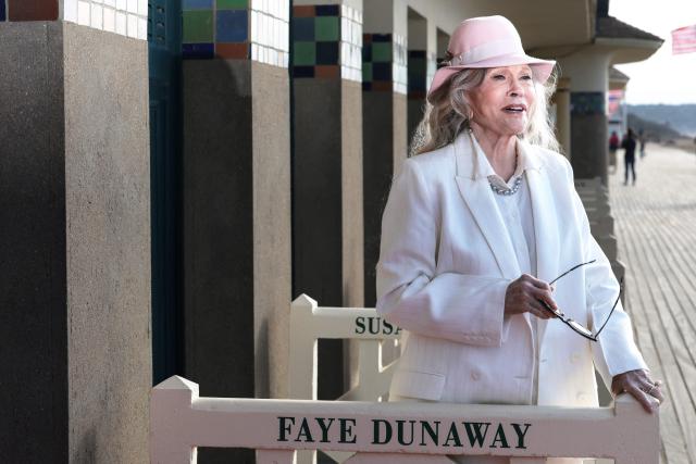 US actress Faye Dunaway poses after unveiling a beach cabin dedicated to her during the 52nd edition of the Deauville American film festival, in Deauville, northwestern France on September 9, 2026. (Photo by Alain JOCARD / AFP)