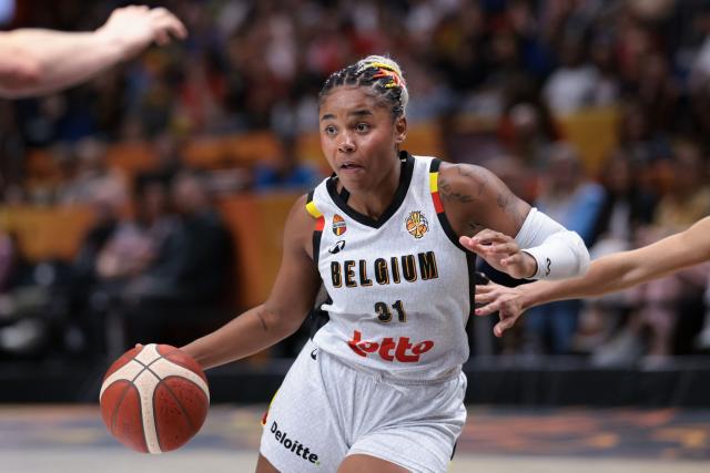 Belgium's small forward #31 Maxuella Lisowa Mbaka dribbles with the ball during the FIBA Women's Basketball World Cup quarter-final match between Belgium and Germany at the Berlin Arena in Berlin on September 10, 2026. (Photo by Ronny HARTMANN / AFP)