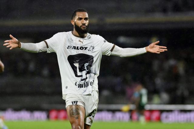 Pumas' Brazilian forward #23 Juninho Vieira celebrates scoring the opening goal during the Liga MX Apertura tournament football match between Pumas and Leon at the University Olympic Stadium in Mexico City on September 10, 2026. (Photo by CARL DE SOUZA / AFP)