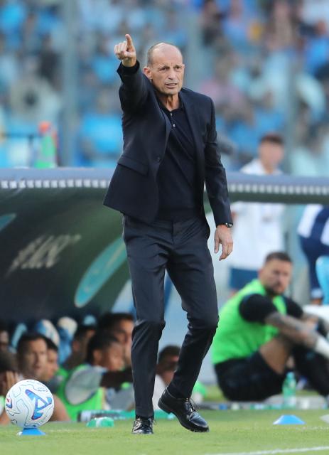 Napoli's Italian Head coach Massimiliano Allegri gestures during the Italian Serie A football match SSC Napoli vs Bologna FC 1909 at the Diego Armando Maradona Stadium on September 13, 2026. (Photo by CARLO HERMANN / AFP)