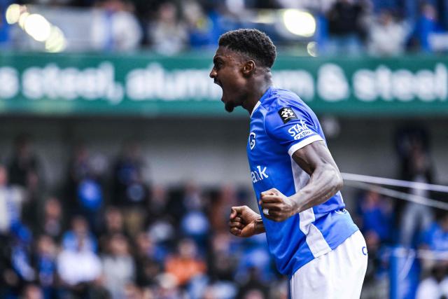 Genk's Nigerian forward #17 Rafiu Durosinmi celebrates after scoring a goal during the Belgian Pro League football match between KRC Genk and KAA Gent at the Cegeka Arena in Genk, on September 2026. (Photo by Tom GOYVAERTS / Belga / AFP) / Belgium OUT