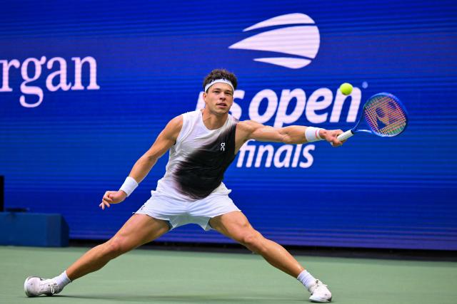 USA's Ben Shelton plays a return to Germany's Alexander Zverev during the men's singles final tennis match on day fifteen of the US Open tennis tournament at the USTA Billie Jean King National Tennis Center in New York City on September 13, 2026. (Photo by ANGELA WEISS / AFP)