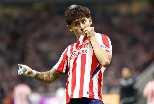 Guadalajara's midfielder #30 Santiago Sandoval celebrates after scoring the opening goal during the Liga MX Apertura tournament football match between Guadalajara and Pumas at the Akron Stadium in Zapopan, Jalisco state, Mexico on September 13, 2026. (Photo by ULISES RUIZ / AFP)