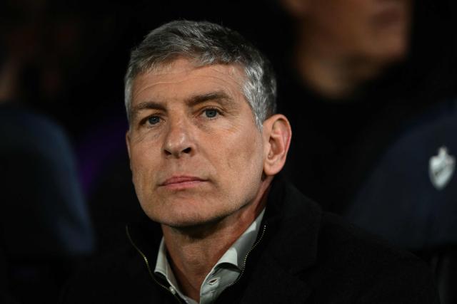 Platense's head coach Martin Palermo looks on ahead of the Copa Libertadores quarter-final second leg football match between Argentina's Platense and Brazil's Fluminense at the Ciudad de Vicente Lopez stadium in Vicente Lopez, Buenos Aires province, Argentina on September 15, 2026. (Photo by Luis ROBAYO / AFP)