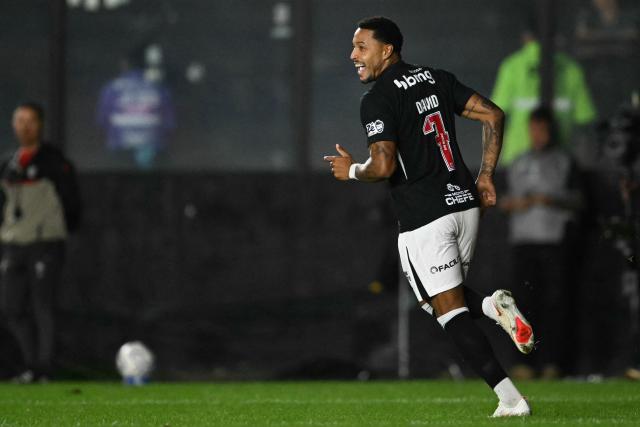 Vasco da Gama's forward #07 David celebrates after scoring his team's second goal during the Copa Sudamericana quarter-final second leg football match between Brazil's Vasco da Gama and Colombia's Independiente Santa Fe at the Sao Januario stadium in Rio de Janeiro, Brazil on September 15, 2026. (Photo by MAURO PIMENTEL / AFP)