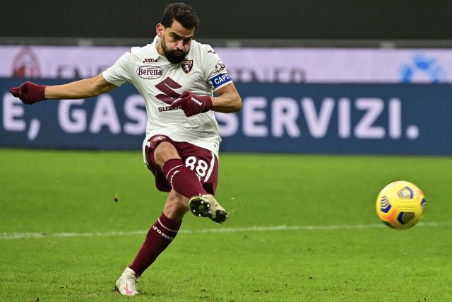 (FILES) Torino's Venezuelan midfielder Tomas Rincon shoots to miss his penalty in the final penalty shootout during the Italian Cup (Coppa Italia) round of sixteen football match AC Milan vs Torino on January 12, 2021 at the San Siro stadium in Milan. Midfielder Tomas Rincon, 38, one of the greatest players in Venezuelan football, announced his retirement as a player on Spetember 16, 2026, after a two-decade career. (Photo by MIGUEL MEDINA / AFP)