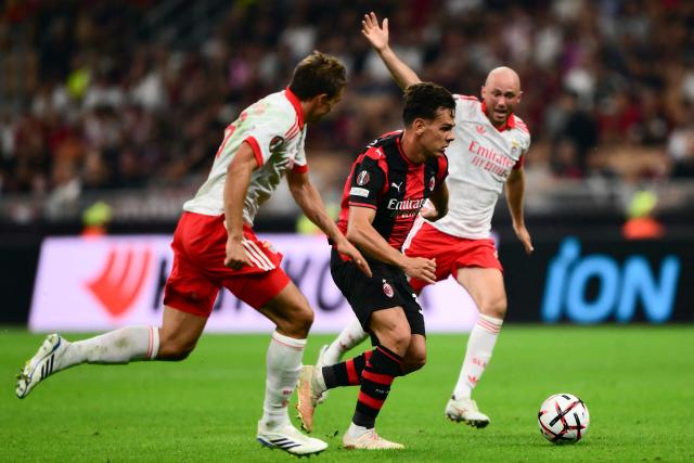 Ac Milan’s Swiss midfielder #30 Ardon Jashari controls the ball during the UEFA Europa League 1st round day 1 football match between Ac Milan and Benfica at the San Siro Stadium in Milan on September 16, 2026. (Photo by Marco Bertorello / AFP)