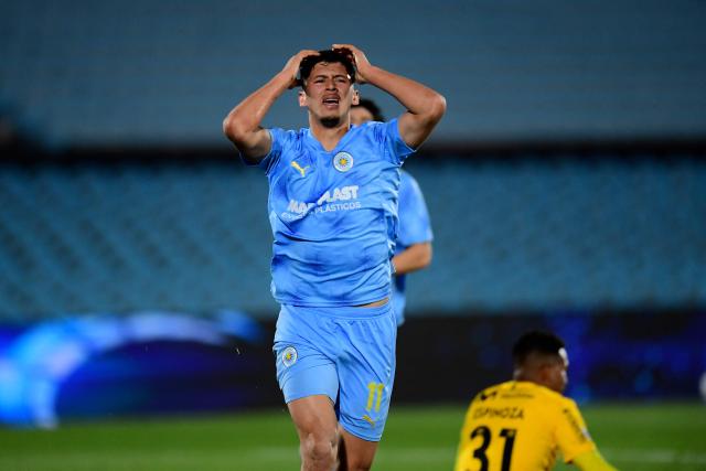Montevideo City Torque's forward #11 Nahuel da Silva celebrates after scoring the team's third goal during the Copa Sudamericana quarter-final second leg football match between Uruguay's Montevideo City Torque and Peru's Cienciano at the Centenario stadium in Montevideo on September 17, 2026. (Photo by Dante FERNANDEZ / AFP)