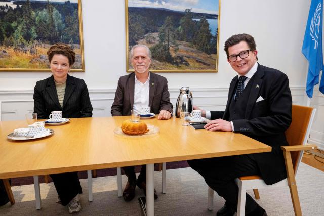 Speaker of the Swedish Parliament (Riksdag) Andreas Norlen (R) meets Green Party spokespersons Daniel Hellden (C) and Amanda Lind (R) for talks as the process of proposing a new prime minister begins in Stockholm, Sweden, on September 18, 2026. (Photo by Christine OLSSON / TT News Agency / AFP) / Sweden OUT