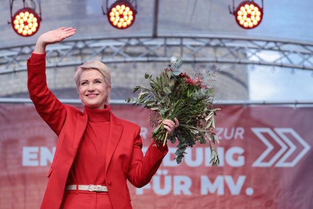 Mecklenburg-Western Pomerania's State Premier and top candidate of the Social Democratic (SPD) party in the state elections Manuela Schwesig waves after addressing supporters during a campaign event in Warnemünde, north-eastern Germany, on September 18, 2026, a few days ahead of the state election on September 20. (Photo by Ronny HARTMANN / AFP)