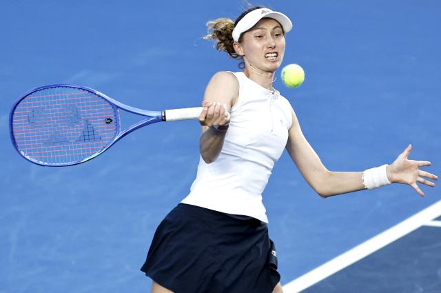 Spain's Cristina Bucsa returns to US' Iva Jovic during their women's singles semi-final match at the WTA Guadalajara Open tournament in Zapopan, Mexico on September 18, 2026. (Photo by ULISES RUIZ / AFP)