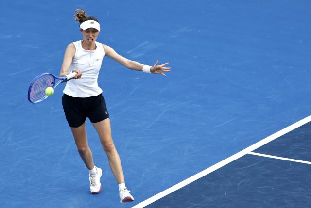 Spain's Cristina Bucsa returns to US' Iva Jovic during their women's singles semi-final match at the WTA Guadalajara Open tournament in Zapopan, Mexico on September 18, 2026. (Photo by ULISES RUIZ / AFP)