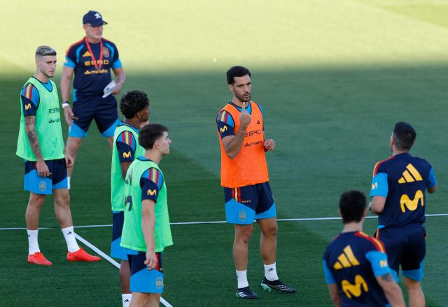 Spain's midfielder Mikel Merino (C) gestures during a training session ahead of Spain's UEFA Nations League football match against England at the Ciudad del Futbol in Las Rozas, outside Madrid, on September 22, 2026. (Photo by Oscar DEL POZO / AFP)