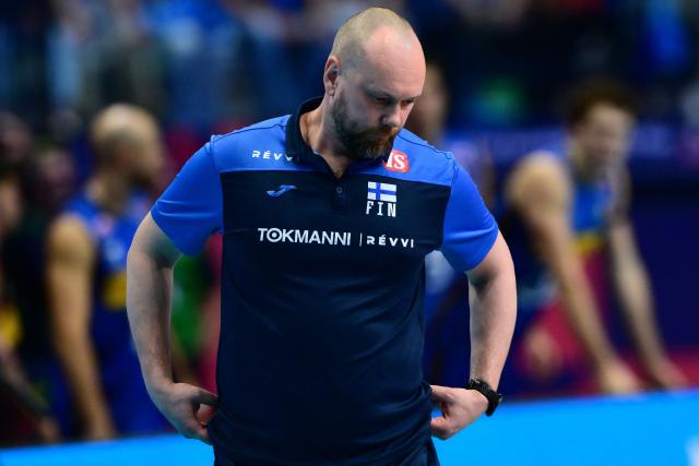 Finland’s head coach Olli Kunnari looks on during the CEV EuroVolley 2026 men's quarterfinal volleyball match between Italy and Finland at the Palavela in Turin on September 23, 2026. (Photo by Marco BERTORELLO / AFP)