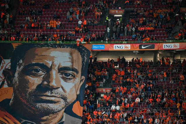Supporters hold a banner to welcome Netherlands' coach Xavi Hernandez  before the UEFA Nations League (League A, Group A2) football match between Netherlands and Germany at Johan Cruijff ArenA in Amsterdam on September 24, 2026. (Photo by NICOLAS TUCAT / AFP)