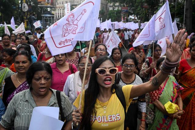 Demonstrators shout slogans against India's Chief Election Commissioner Gyanesh Kumar, demanding his resignation during a protest rally in Kolkata on September 25, 2026. The Election Commission of India (ECI) has been under scrutiny in recent months over the nationwide revision that has struck millions of names from voter lists since last year. (Photo by Dibyangshu SARKAR / AFP)