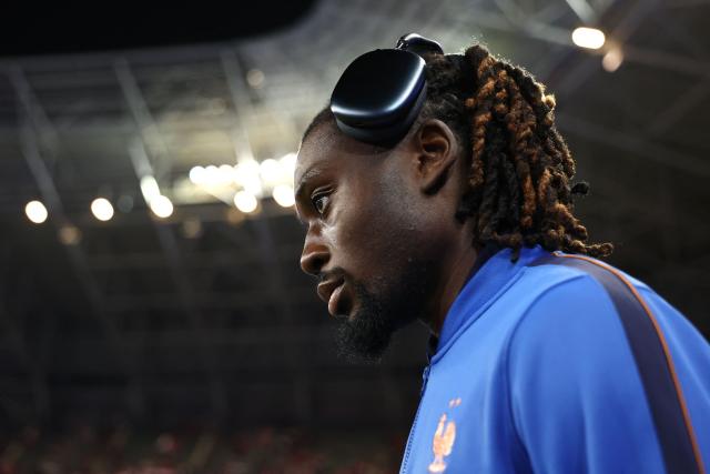 France's midfielder Manu Kone arrives at the stadium ahead of the UEFA Nations League (League A, Group 1) football match between Turkey and France at the Kocaeli Stadium in Izmit, on September 25, 2026. (Photo by FRANCK FIFE / AFP)