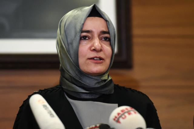 (FILES) Turkey's Family Minister Fatma Betul Sayan Kaya speaks to media after arriving at the Ataturk International airport on March 12, 2017 in Istanbul. A former minister and senior member of Turkish President Recep Tayyip Erdogan's ruling AKP party said late on September 26, 2026 she had submitted her resignation over a massive investment fund crisis. The late night post on X came after days of growing speculation about Betul Sayan Kaya's alleged links to the widening fund scandal, which erupted earlier this month, sparking fears of a liquidity crisis. (Photo by OZAN KOSE / AFP)