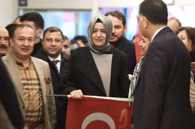 (FILES) Turkey's Family Minister Fatma Betul Sayan Kaya (C) arrives at the Ataturk International airport on March 12, 2017 in Istanbul. A former minister and senior member of Turkish President Recep Tayyip Erdogan's ruling AKP party said late on September 26, 2026 she had submitted her resignation over a massive investment fund crisis. The late night post on X came after days of growing speculation about Betul Sayan Kaya's alleged links to the widening fund scandal, which erupted earlier this month, sparking fears of a liquidity crisis. (Photo by OZAN KOSE / AFP)
