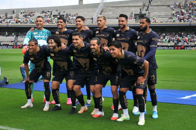Players of Pumas pose for a picture ahead of the Liga MX Apertura tournament football match between Pumas and San Luis at the Olimpico Universitario stadium in Mexico City on September 27, 2026. (Photo by Victor CRUZ / AFP)
