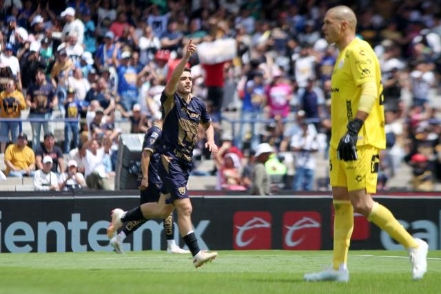 Pumas' midfielder #07 Rodrigo Lopez celebrates scoring his team's first goal during the Liga MX Apertura tournament football match between Pumas and San Luis at the Olimpico Universitario stadium in Mexico City on September 27, 2026. (Photo by Victor Cruz / AFP)