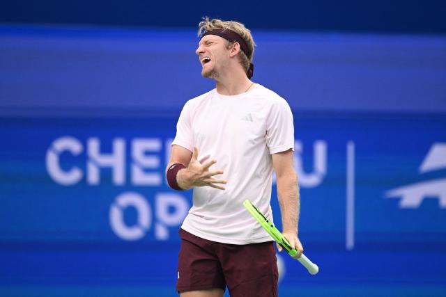 Spain’s Alejandro Davidovich Fokina reacts during his men’s singles semi-final match against Georgia’s Nikoloz Basilashvili at the Chengdu Open tennis tournament in Chengdu, in China’s southwest Sichuan province on September 28, 2026. (Photo by AFP) / China OUT