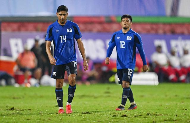El Salvador's midfielder #14 Christian Martinez and El Salvador's midfielder #12 Marcelo Diaz react after losing the Concacaf Nations League Cup football match between Guatemala and El Salvador at the Manuel Felipe Carrera stadium in Guatemala City on September 28, 2026. (Photo by Johan ORDONEZ / AFP)