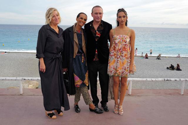 (L to R) Italian-French actress and filmmaker Valeria Bruni Tedeschi, French actress, screenwriter, director, and novelist Karine Silla, Swiss actor and director Vincent Perez and French singer and actress Tess Perez (Silla) pose during a photocall for "Un jeu dangereux" (A dangerous game) movie at the Cineroman film festival in Nice, southeastern France on September 29, 2026. (Photo by Valery HACHE / AFP)
