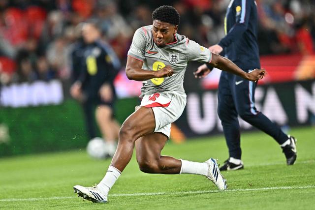 England's defender #16 Myles Lewis-Skelly warms up prior to the UEFA Nations League Group A3 football match between the Czech Republic and England at Fortuna Arena in Prague on September 29, 2026. (Photo by Joe Klamar / AFP)