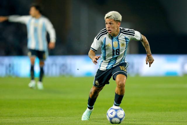Argentina's forward #16 Gianluca Prestianni controls the ball during the international friendly football match between Argentina and Bolivia at Mario Alberto Kempes Stadium in Cordoba, Argentina, on September 30, 2026. (Photo by Diego Lima / AFP)