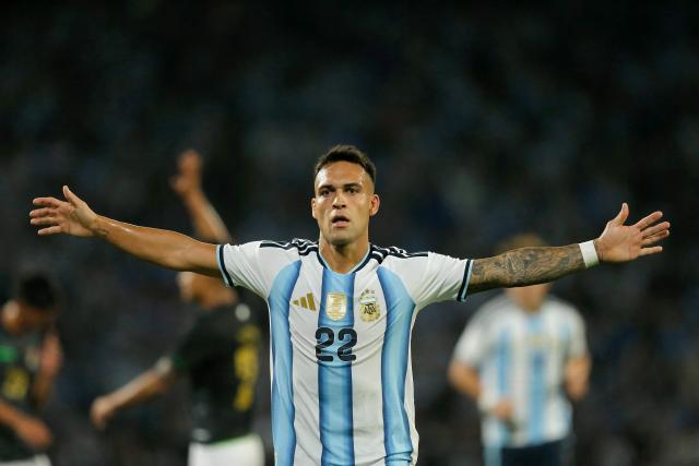 Argentina's forward #22 Lautaro Martinez celebrates after scoring his team's first goal during the international friendly football match between Argentina and Bolivia at Mario Alberto Kempes Stadium in Cordoba, Argentina, on September 30, 2026. (Photo by Diego Lima / AFP)