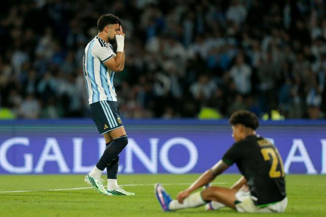 Argentina's forward #21 Jose Manuel Lopez celebrates after scoring his team's fourth goal during the international friendly football match between Argentina and Bolivia at Mario Alberto Kempes Stadium in Cordoba, Argentina, on September 30, 2026. (Photo by Diego Lima / AFP)
