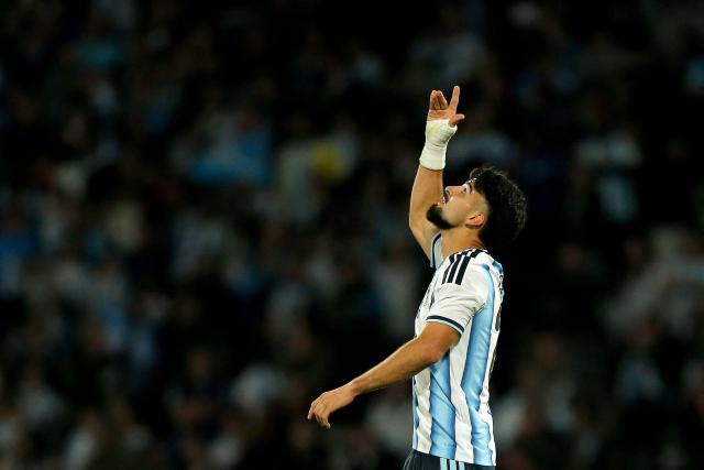 Argentina's forward #21 Jose Manuel Lopez celebrates after scoring his team's fourth goal during the international friendly football match between Argentina and Bolivia at Mario Alberto Kempes Stadium in Cordoba, Argentina, on September 30, 2026. (Photo by Diego Lima / AFP)