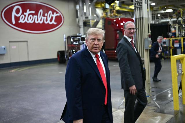 US President Donald Trump speaks to the press at the Peterbilt Motors facility in Denton, Texas, on October 1, 2026. (Photo by Kent NISHIMURA / AFP)