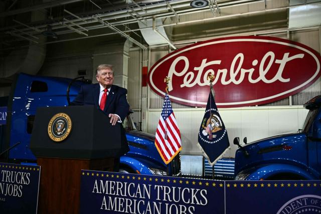 US President Donald Trump delivers remarks at the Peterbilt Motors facility in Denton, Texas, on October 1, 2026. (Photo by Kent NISHIMURA / AFP)