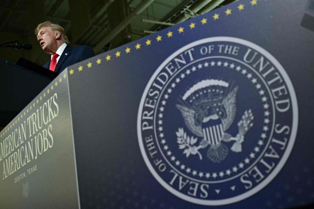 US President Donald Trump delivers remarks at the Peterbilt Motors facility in Denton, Texas, on October 1, 2026. (Photo by Kent NISHIMURA / AFP)