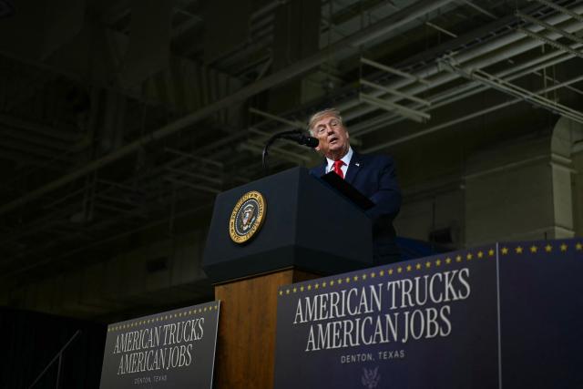 US President Donald Trump delivers remarks at the Peterbilt Motors facility in Denton, Texas, on October 1, 2026. (Photo by Kent NISHIMURA / AFP)