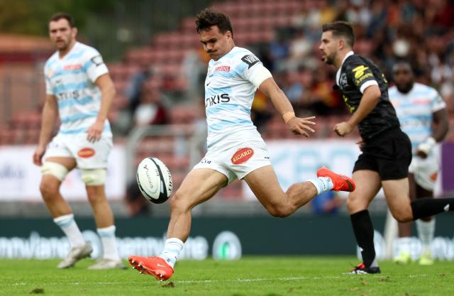 Racing 92's French full back #15 Max Spring kicks the ball during the French Top14 rugby union match between Racing 92 and Perpignan (USAP) at Stade Dominique-Duvauchelle in Creteil, on the outskirts of Paris, on October 3, 2026. (Photo by FRANCK FIFE / AFP)