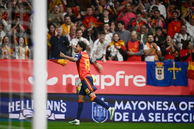 Spain's forward #19 Lamine Yamal celebrates scoring the opening goal during the UEFA Nations League Group A3 football match between Spain and the Czech Republic at the Carlos Tartiere Stadium in Oviedo on October 3, 2026 (Photo by Miguel RIOPA / AFP)