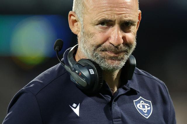 Castres' head coach Xavier Sadourny looks on before the French Top14 rugby union match between Castres Olympique and Stade Toulousain at Stade Pierre Fabre in Castres, southwestern France, on October 3, 2026. (Photo by Valentine CHAPUIS / AFP)