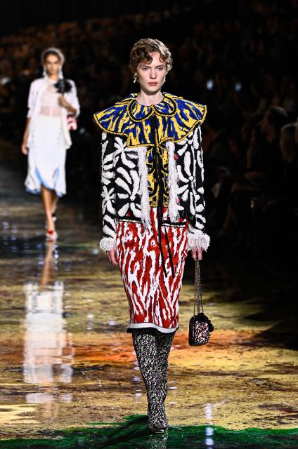 German model Penelope Ternes presents a creation for Chanel Women's Spring/Summer 2027 collection fashion show as part of the Paris Fashion Week, in Paris on October 5, 2026. (Photo by JULIEN DE ROSA / AFP)